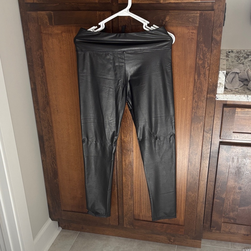 Black Women's Leggings